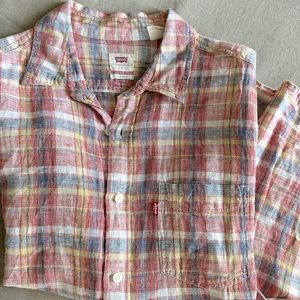 Levi’s bottom down shirt
